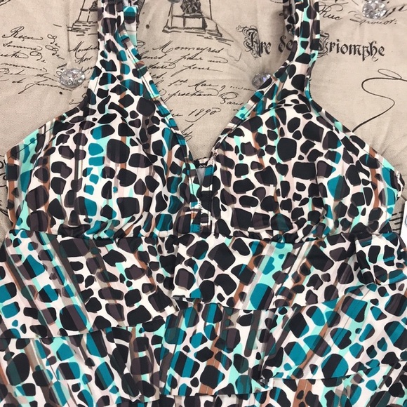 Swim Solutions Print V-Neck Ruffled Tankini Top - Picture 5 of 8